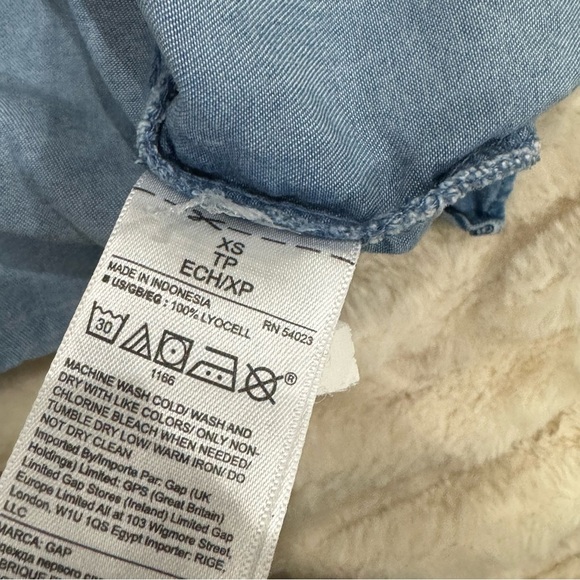 Gap denim ruffle detail short sleeve top - Picture 6 of 6